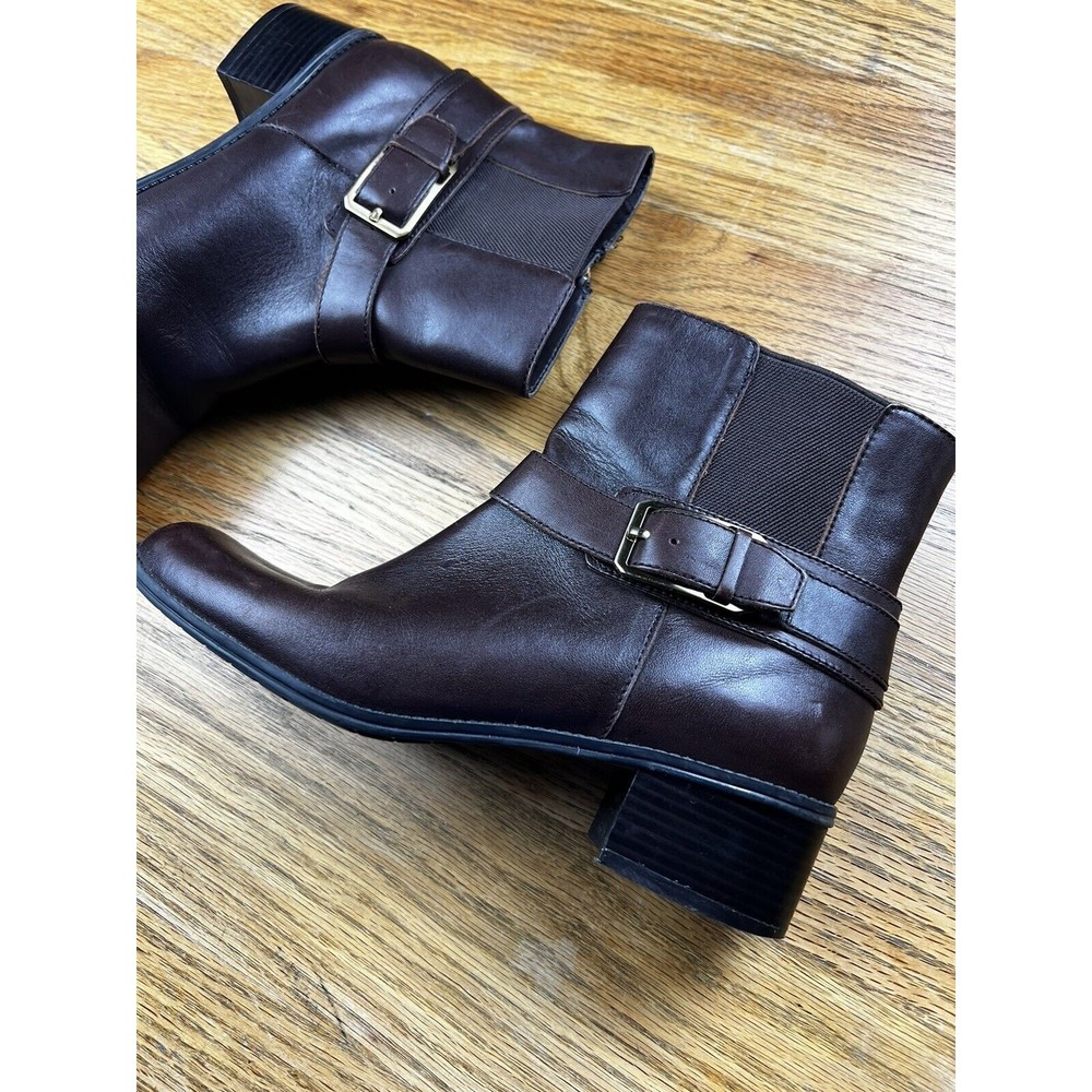 BANDOLINO Brown Leather Ladies Boots 7 1/2 M Zippers Sides